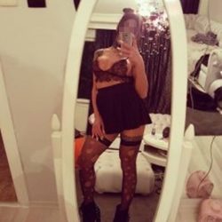 Otelde Görüşme Yapan Escort Sizlerle